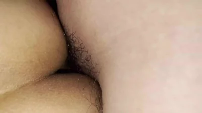 进入梦乡的女友被单男偷插