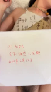 [原创] 情侣自拍，开头自拍达人验证。